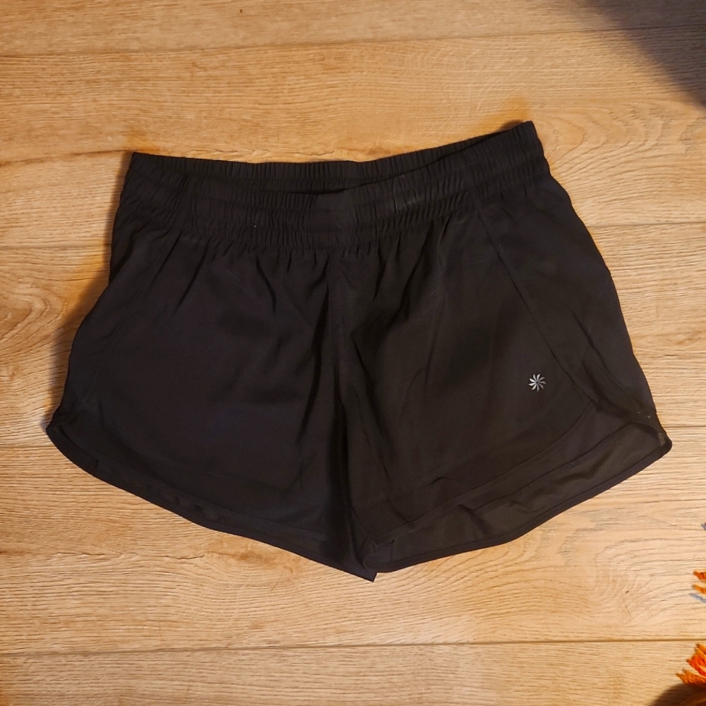 Athleta Mesh Race Run 4" Shorts Black Medium